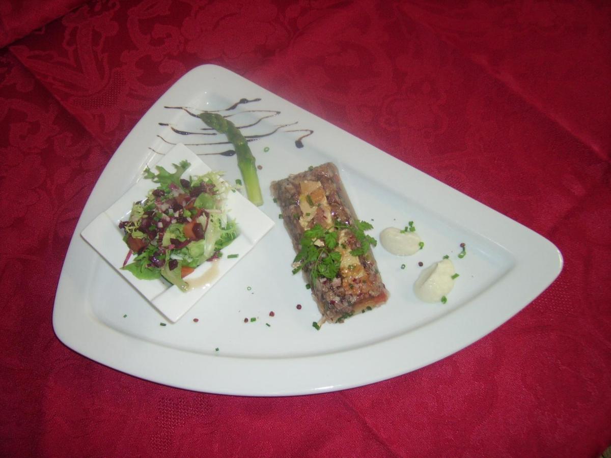 Hotel De Bourgogne La Clayette Zewnętrze zdjęcie